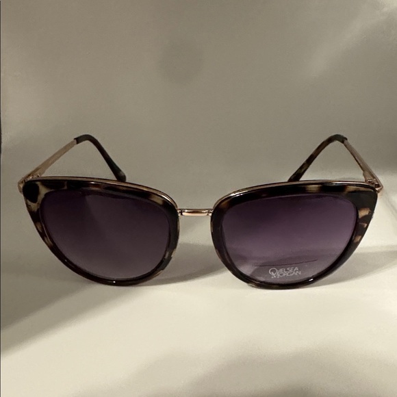 Chelsea Morgan Sunglasses Cat-Eye Tortoiseshell - Picture 7 of 7